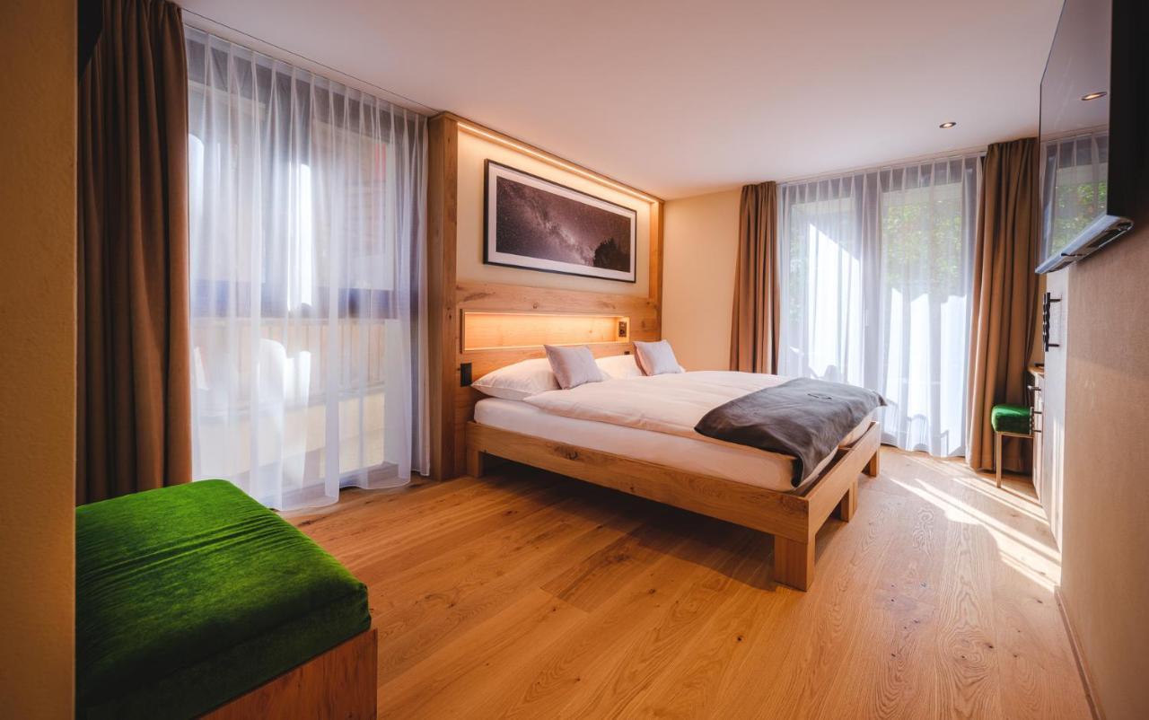 Hotel Tannenhof Zermatt Bagian luar foto