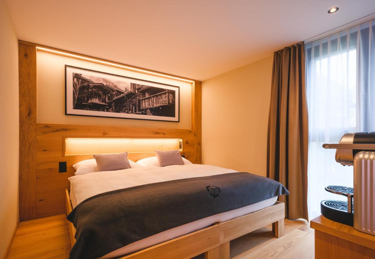 Hotel Tannenhof Zermatt Bagian luar foto