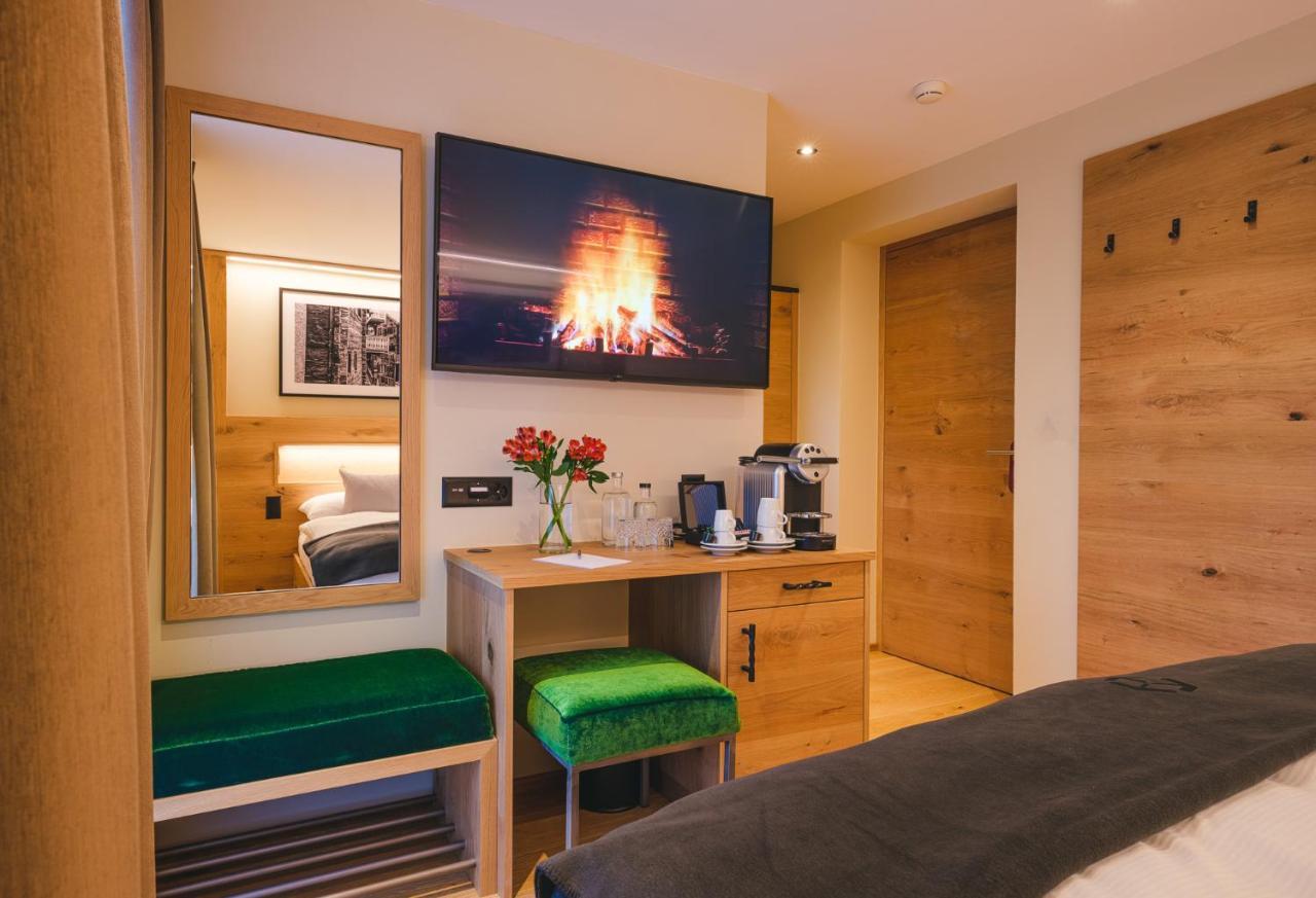 Hotel Tannenhof Zermatt Bagian luar foto