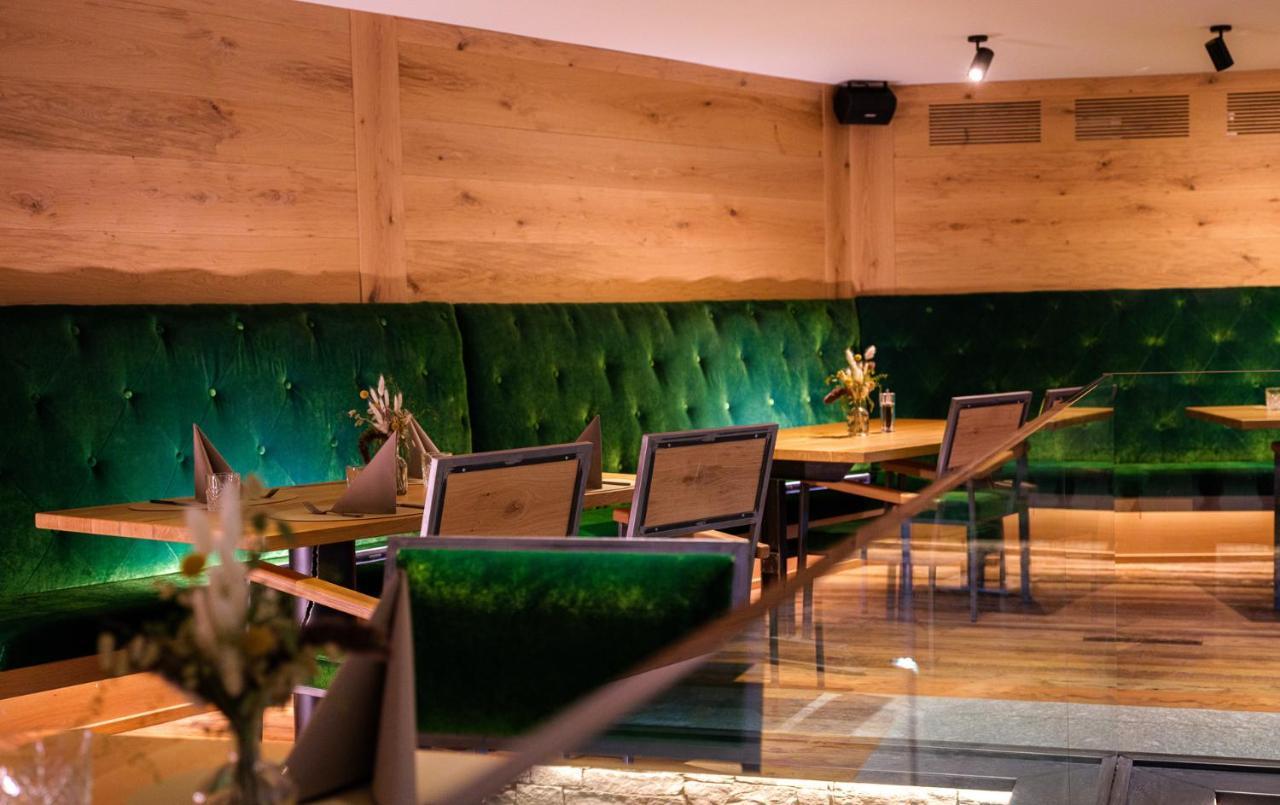 Hotel Tannenhof Zermatt Bagian luar foto