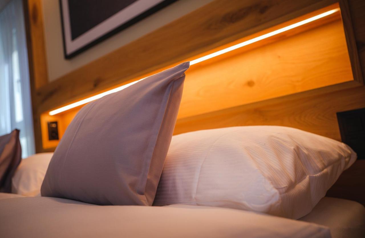Hotel Tannenhof Zermatt Bagian luar foto