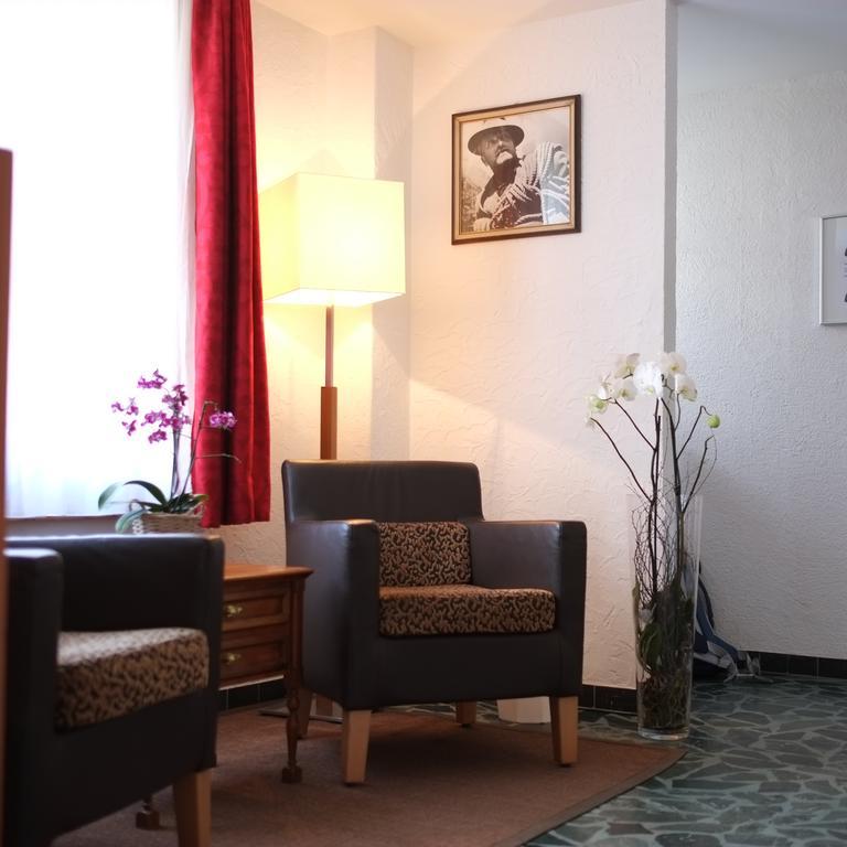 Hotel Tannenhof Zermatt Bagian luar foto