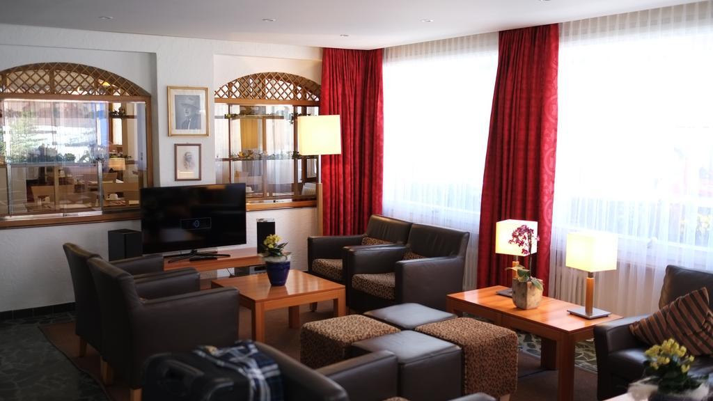 Hotel Tannenhof Zermatt Bagian luar foto